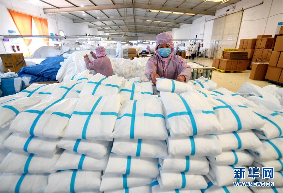（聚焦疫情防控&middot;圖文互動(dòng)）（5）我們能多產(chǎn)一件，前方就少一份風(fēng)險(xiǎn)&mdash;&mdash;醫(yī)用防護(hù)服&ldquo;河北制造&rdquo;緊急&ldquo;起飛&rdquo;記