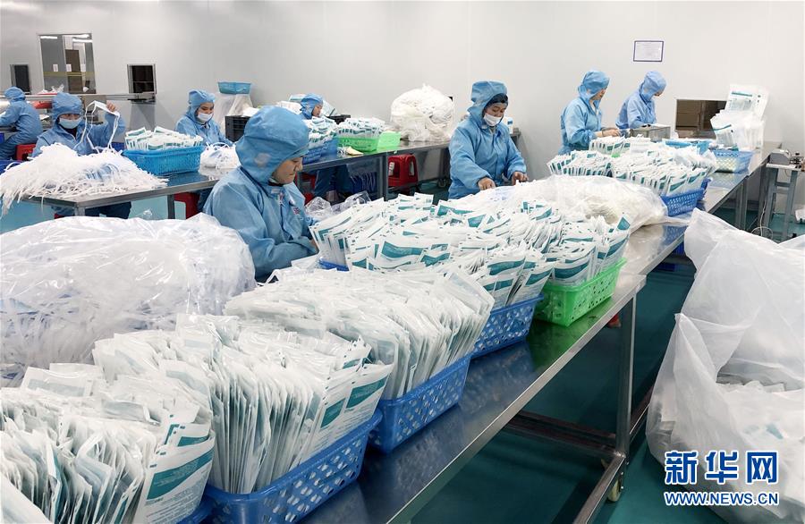 （聚焦疫情防控&middot;圖文互動）（4）把最好的留給最需要的醫(yī)護人員&mdash;&mdash;深圳醫(yī)療物資企業(yè)生產(chǎn)見聞