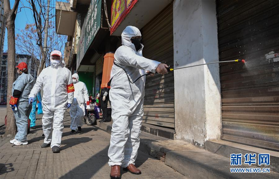 （新華全媒頭條&middot;圖文互動(dòng)）（5）磨難壓不垮 奮起正當(dāng)時(shí)&mdash;&mdash;習(xí)近平總書記在統(tǒng)籌推進(jìn)新冠肺炎疫情防控和經(jīng)濟(jì)社會(huì)發(fā)展工作部署會(huì)議上的重要講話振奮人心凝聚力量