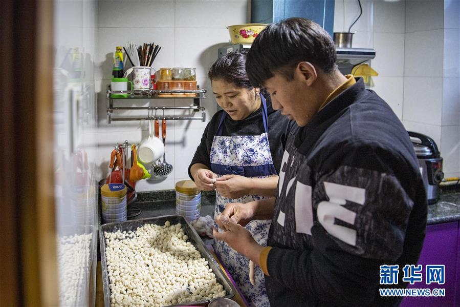 （圖文互動(dòng)）（6）新春的期盼 別樣的藏歷年&mdash;&mdash;西藏各族群眾迎接藏歷年見聞