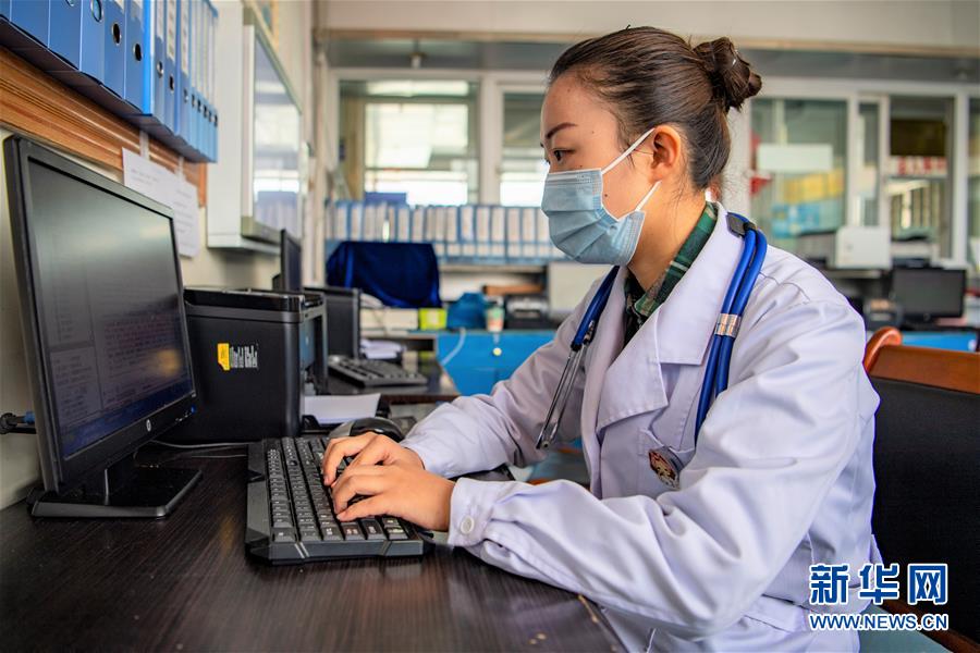 （新華全媒頭條&middot;圖文互動(dòng)）（10）血脈同心 共盼春來(lái)&mdash;&mdash;疫情阻擊戰(zhàn)中的雪域故事