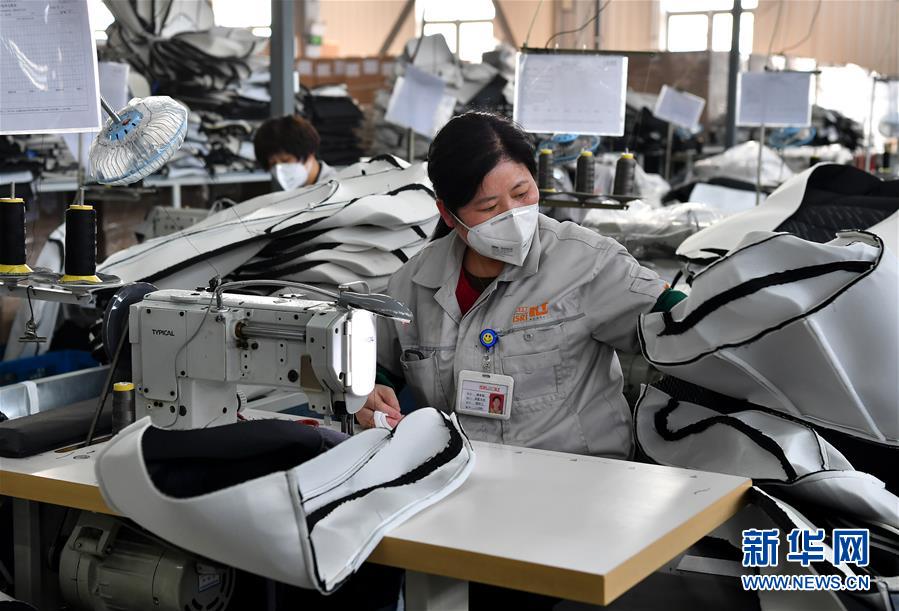 （圖文互動(dòng)）（5）&ldquo;春天到了，熟悉的生活正在慢慢回來&rdquo;&mdash;&mdash;陜西多地復(fù)產(chǎn)復(fù)工一線見聞