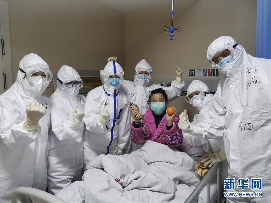 （在習(xí)近平新時(shí)代中國(guó)特色社會(huì)主義思想指引下&mdash;&mdash;新時(shí)代新作為新篇章&middot;習(xí)近平總書記關(guān)切事&middot;圖文互動(dòng)）（10）不放松！&mdash;&mdash;各地努力抓緊抓實(shí)抓細(xì)疫情防控