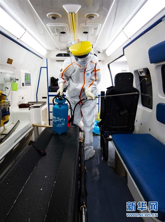 （一線抗疫群英譜&middot;圖文互動(dòng)）（5）紅區(qū)&ldquo;擺渡人&rdquo;