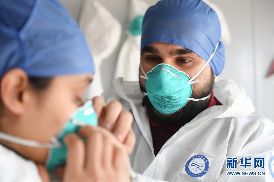 （新華全媒頭條&middot;圖文互動）（16）聽，人類命運共同體的大合唱&mdash;&mdash;中國同國際社會攜手抗擊新冠肺炎疫情述評