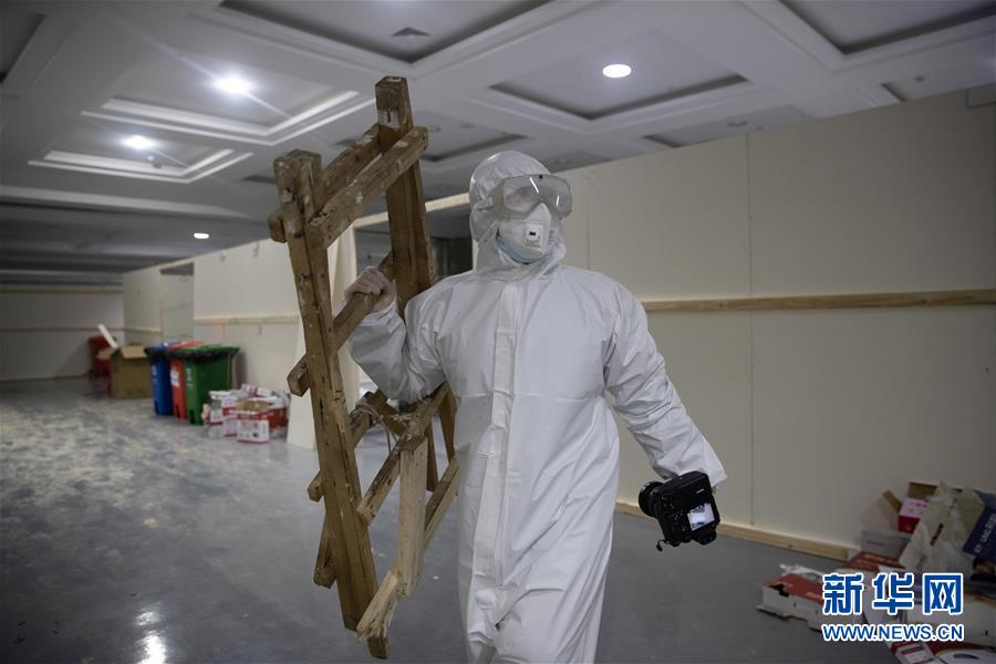 （一線抗疫群英譜&middot;特稿&middot;圖文互動）（5）不畏艱險，深入一線&mdash;&mdash;&ldquo;武漢保衛(wèi)戰(zhàn)&rdquo;一線新聞工作者素描