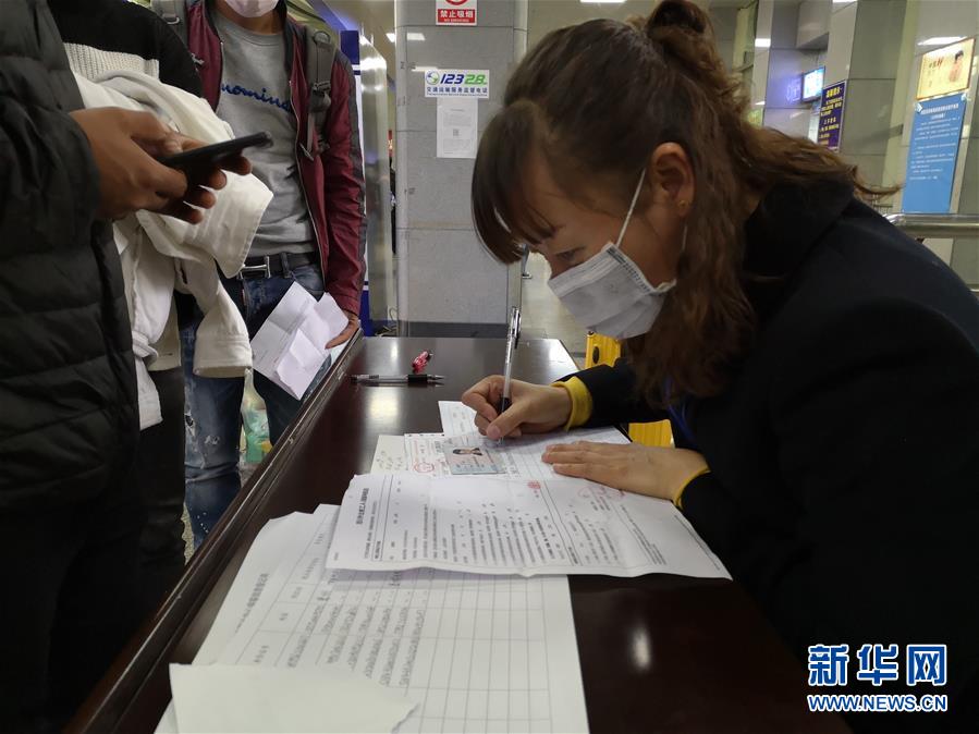 （新華全媒頭條&middot;圖文互動(dòng)）（3）暢通復(fù)工復(fù)產(chǎn)&ldquo;生命線&rdquo;&mdash;&mdash;全國(guó)恢復(fù)正常交通運(yùn)輸秩序