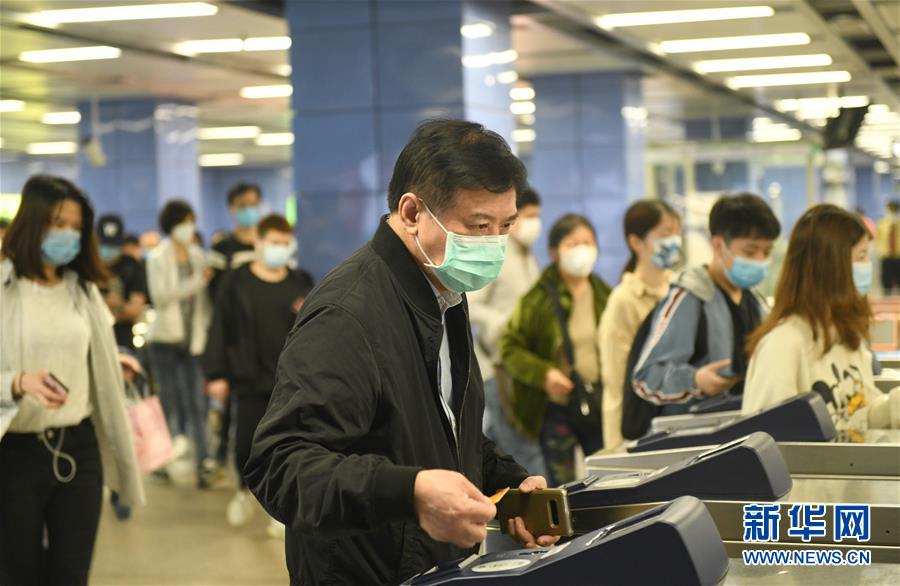 （新華全媒頭條&middot;圖文互動(dòng)）（12）暢通復(fù)工復(fù)產(chǎn)&ldquo;生命線&rdquo;&mdash;&mdash;全國(guó)恢復(fù)正常交通運(yùn)輸秩序