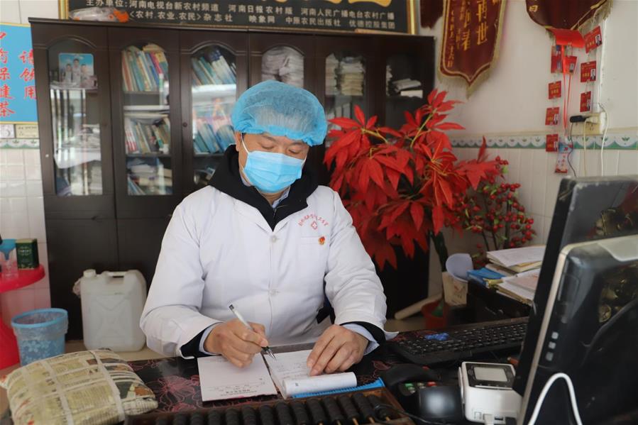 （聚焦疫情防控&middot;圖文互動）（2）一位鄉(xiāng)村醫(yī)生和他的疫情排查&ldquo;突擊隊(duì)&rdquo;