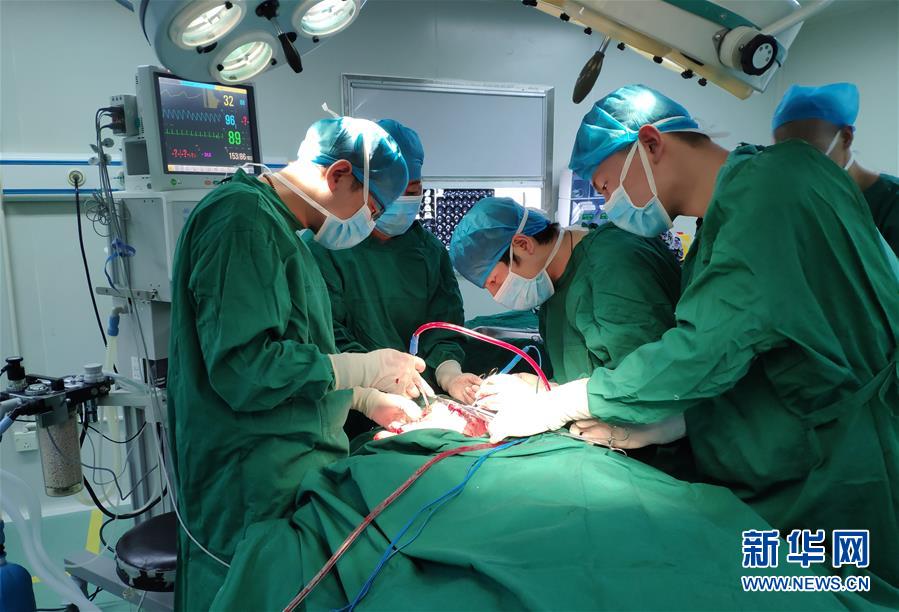 (一線抗疫群英譜·圖文互動)(2)青年醫(yī)生羅花南:才下高原又戰(zhàn)武漢 哪里需要在哪里