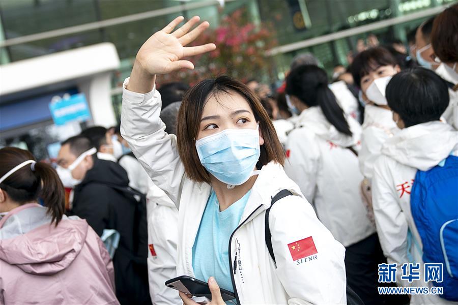 （新華全媒頭條&middot;圖文互動）（4）最美逆行者，武漢永遠記得你！&mdash;&mdash;首批援鄂醫(yī)療隊返程紀(jì)實