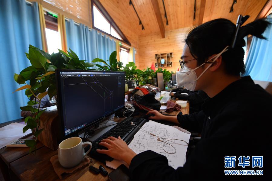 （聚焦復(fù)工復(fù)產(chǎn)&middot;圖文互動）（3）記者手記：戰(zhàn)&ldquo;疫&rdquo;中增長，這些企業(yè)做對了什么？