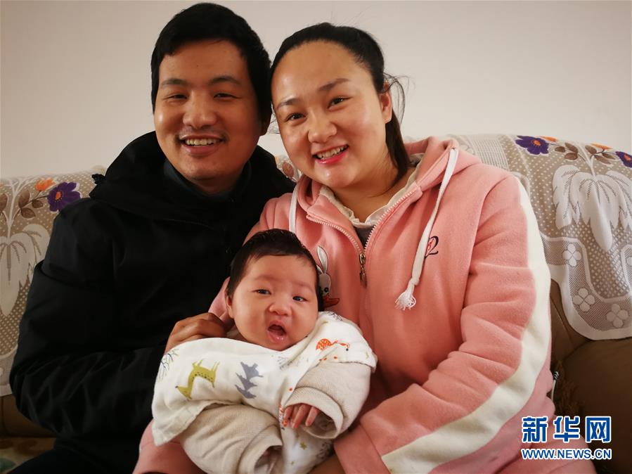 （一線抗疫群英譜&middot;圖文互動）（6）羅文浩：&ldquo;女兒，你的名字里有溫暖，有榮光！&rdquo;