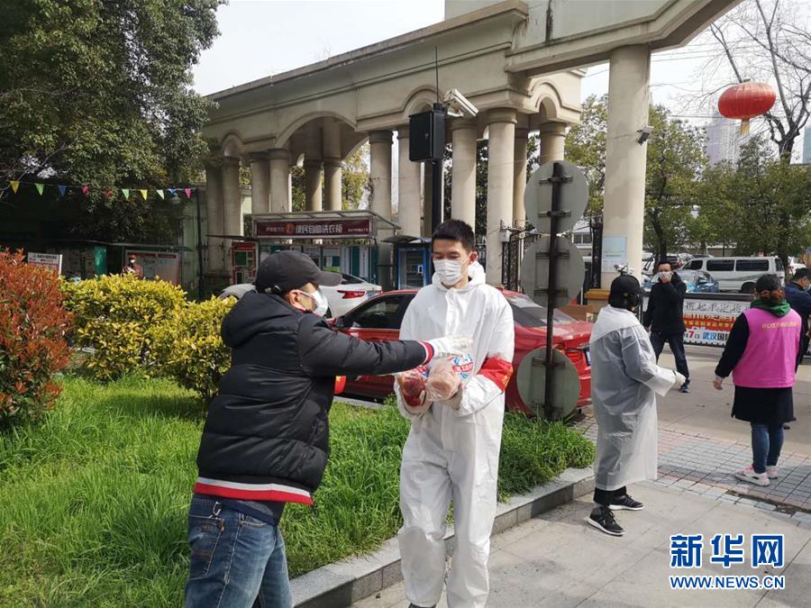 （習(xí)近平致敬的戰(zhàn)&ldquo;疫&rdquo;英雄&middot;下沉干部篇&middot;圖文互動(dòng)）（3）他們，挺身而出守防線