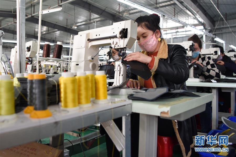 （決戰(zhàn)決勝脫貧攻堅(jiān)&middot;圖文互動）（4）決戰(zhàn)昆侖&mdash;&mdash;新疆聚焦10個(gè)未摘帽縣展開深度貧困攻堅(jiān)戰(zhàn) 