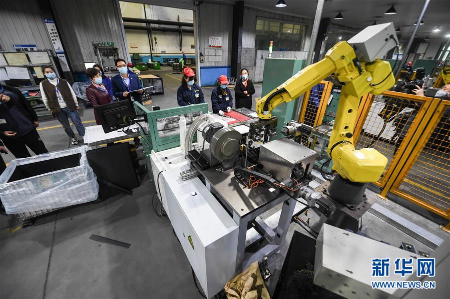 （新華全媒頭條&middot;圖文互動(dòng)）（2）沖寒已覺東風(fēng)暖&mdash;&mdash;記習(xí)近平總書記在浙江調(diào)研疫情防控和復(fù)工復(fù)產(chǎn)