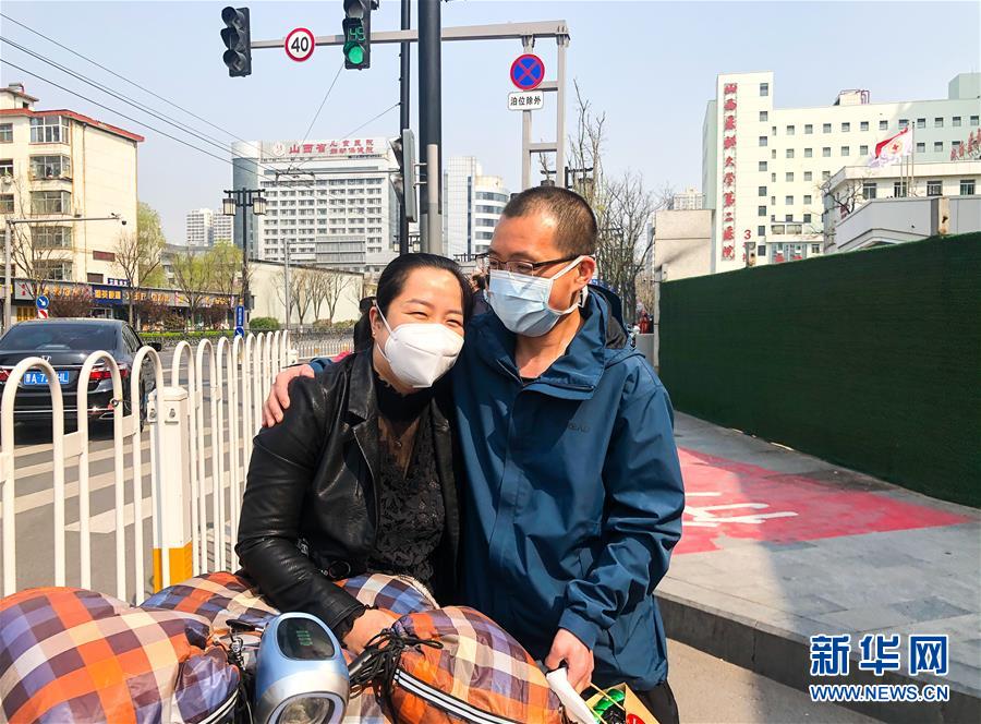 （一線抗疫群英譜&middot;圖文互動(dòng)）（1）護(hù)師張永剛：換一個(gè)&ldquo;戰(zhàn)場&rdquo;去戰(zhàn)斗