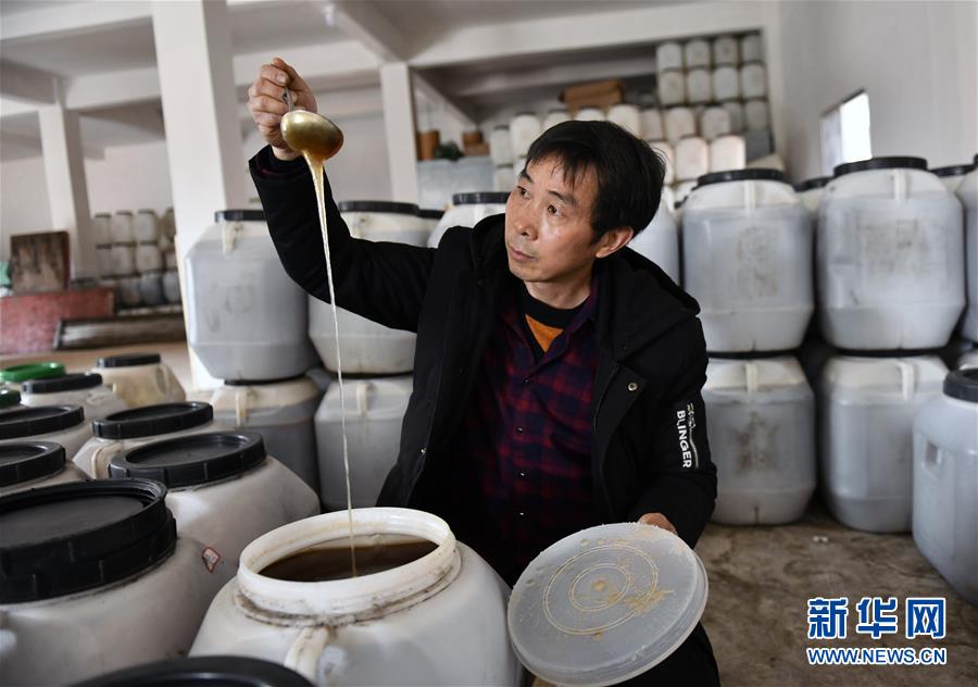 （決戰(zhàn)決勝脫貧攻堅&middot;圖文互動）（1）一位農民的產業(yè)扶貧成績單 