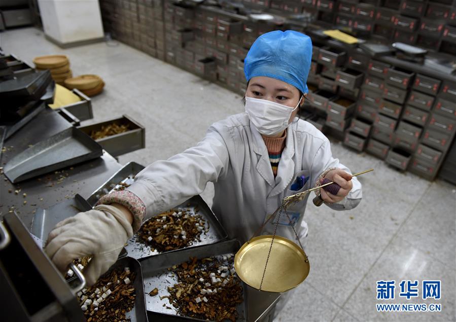 （聚焦疫情防控&middot;圖文互動）（14）分秒必爭！一切為了治病救人&mdash;&mdash;中國抗疫生命至上的生動實踐