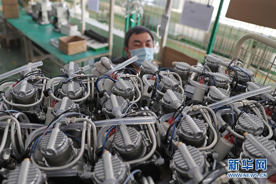 （聚焦疫情防控&middot;圖文互動）（10）團結(jié)起來！我們?nèi)f眾一心！&mdash;&mdash;中國抗疫人民力量的生動實踐