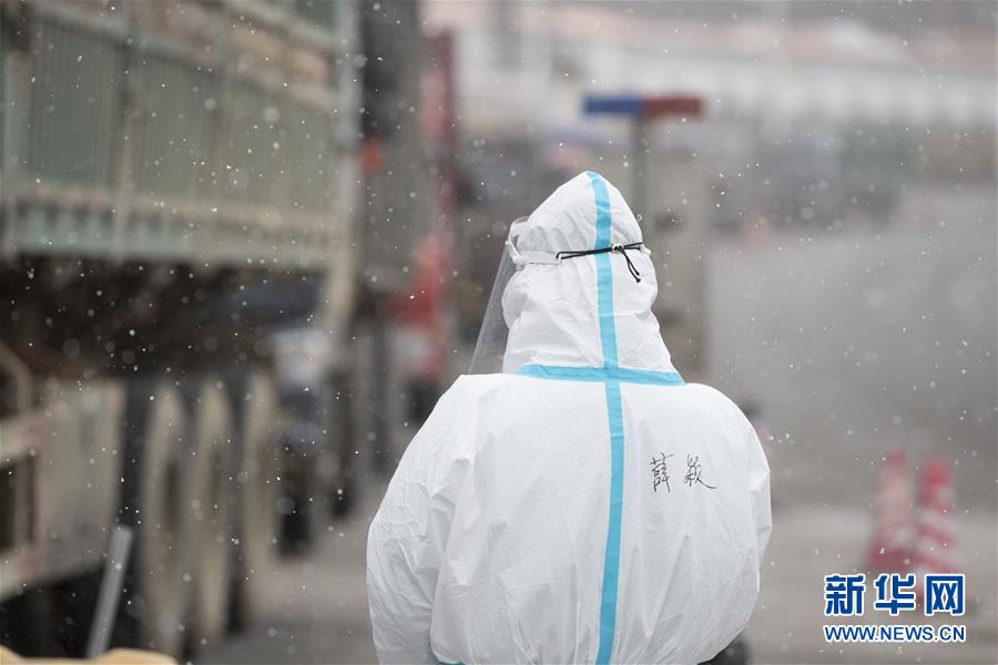 （新華全媒頭條&middot;圖文互動(dòng)）（7）戰(zhàn)斗在防疫最前沿&mdash;&mdash;來(lái)自&ldquo;五一&rdquo;國(guó)際勞動(dòng)節(jié)的致敬