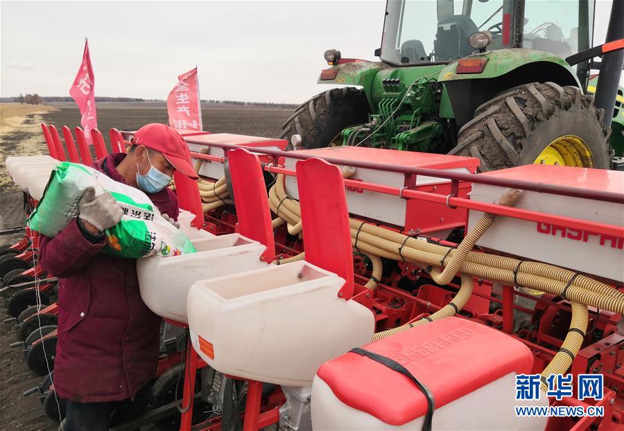 (新華全媒頭條·圖文互動(dòng))(6)讓中國(guó)飯碗端得更牢——“中華糧倉(cāng)”春耕剪影