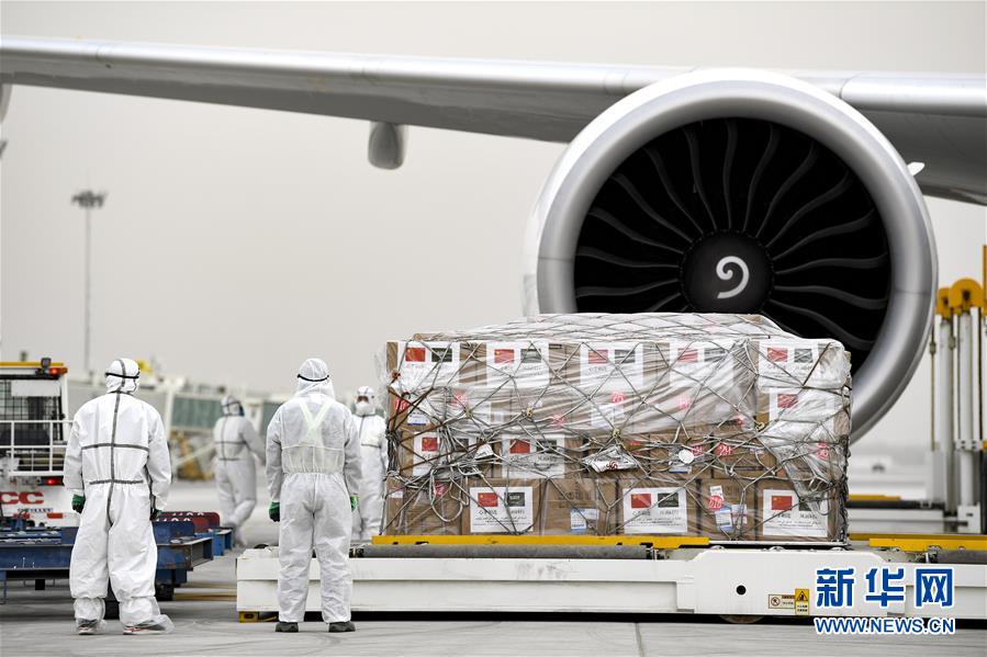 （新華全媒頭條&middot;圖文互動）（31）鐘華論：在民族復(fù)興的歷史豐碑上&mdash;&mdash;2020中國抗疫記