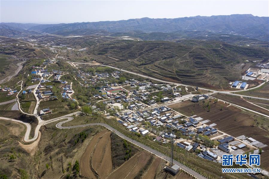 （新華全媒頭條&middot;圖文互動）（4）初夏，循著總書記的腳步探訪產業(yè)扶貧新事