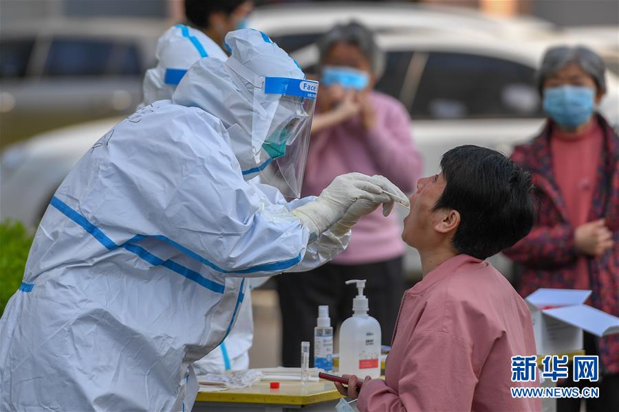 （聚焦疫情防控&middot;圖文互動）（4）吉林省15日新增本地新冠肺炎確診病例2例 當(dāng)?shù)剡M一步擴大核酸檢測范圍