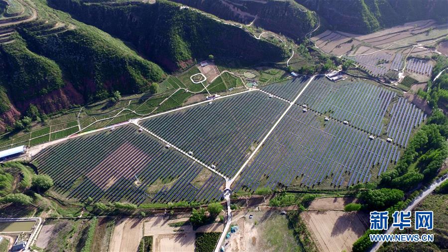 (決戰(zhàn)決勝脫貧攻堅·圖文互動)黃土高原上的“陽光存折”——山西光伏扶貧富民記