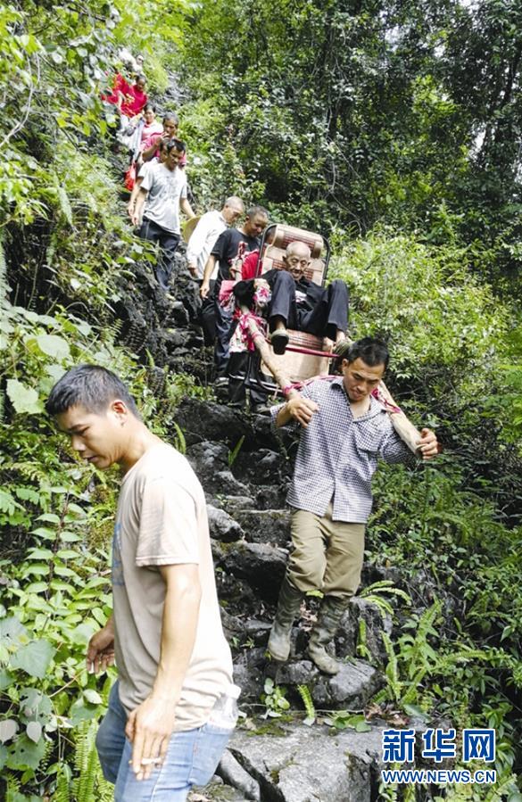(新華全媒頭條·圖文互動)(9)幸福是這樣煉成的——毛南族的脫貧故事