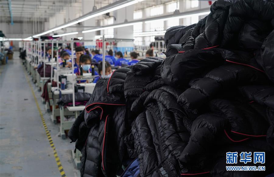 (決戰(zhàn)決勝脫貧攻堅(jiān)·圖文互動)(3)紡織女工進(jìn)城記