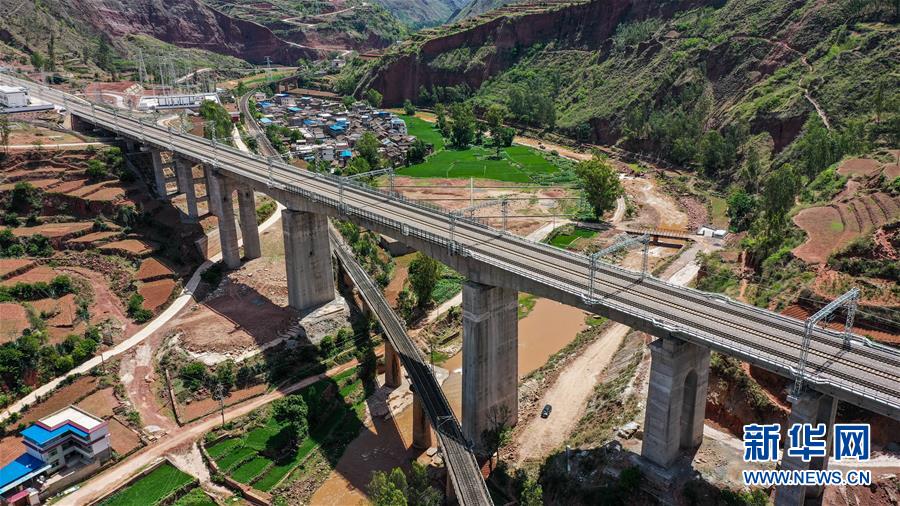 (新華全媒頭條·圖文互動(dòng))(1)自強(qiáng)的力量——成昆鐵路通車50年記