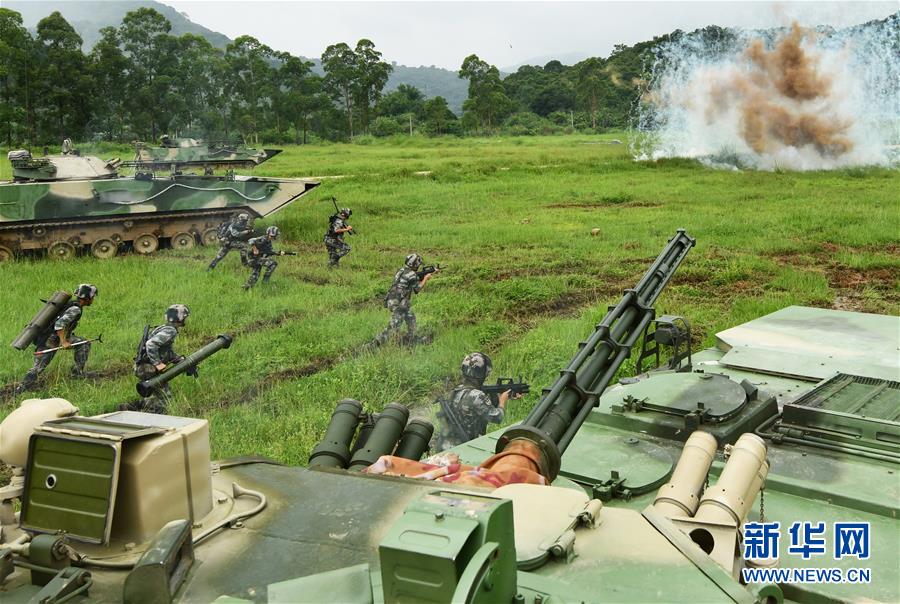 (圖文互動)(1)戰(zhàn)旗獵獵鑄忠魂——陸軍第74集團(tuán)軍某旅“硬骨頭六連”鍛造全面過硬連隊紀(jì)實