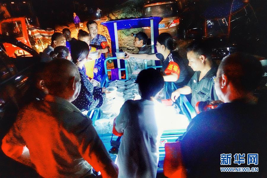 （新華全媒頭條&middot;圖文互動(dòng)）（15）筑起共御水患的鋼鐵長堤&mdash;&mdash;戰(zhàn)洪一線的&ldquo;干群關(guān)系新答卷&rdquo;