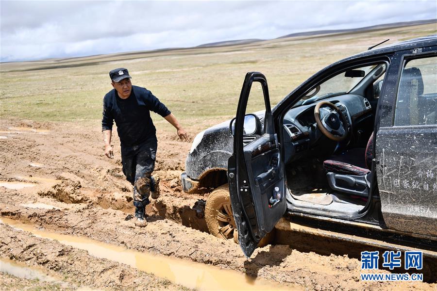 （圖文互動）（3）記者手記：可可西里，&ldquo;挪&rdquo;向&ldquo;藏羚羊大產(chǎn)房&rdquo;的14個(gè)半小時(shí)