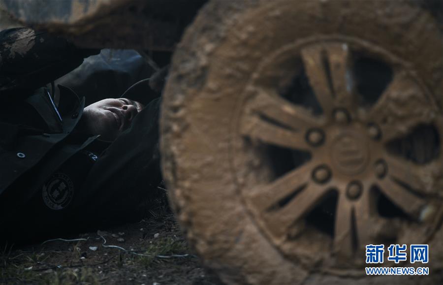 （圖文互動）（8）記者手記：可可西里，&ldquo;挪&rdquo;向&ldquo;藏羚羊大產(chǎn)房&rdquo;的14個(gè)半小時(shí)