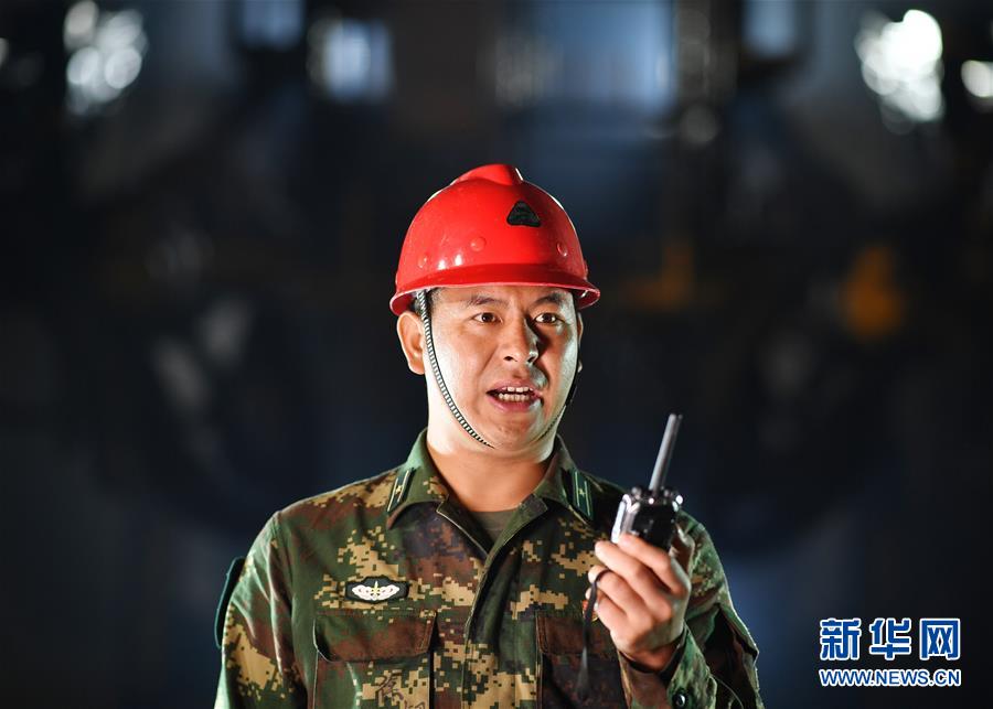 （軍事&middot;圖文互動）（1）為導(dǎo)彈筑巢的&ldquo;彝族雄鷹&rdquo;&mdash;&mdash;記&ldquo;最美新時代革命軍人&rdquo;沙子呷