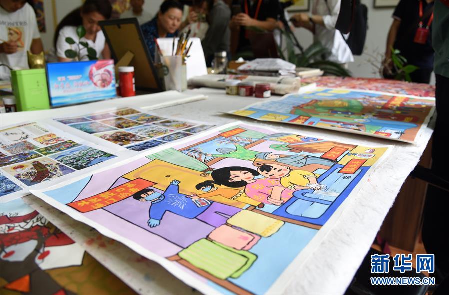 （走向我們的小康生活&middot;圖文互動(dòng)）（4）放下鋤頭拿畫筆&mdash;&mdash;山東青州農(nóng)民畫繪出美好新生活