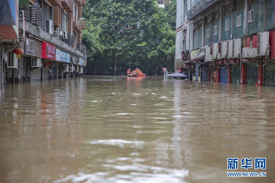 （防汛抗洪&middot;圖文互動）（5）筑起防大汛的堅強防線&mdash;&mdash;重慶防御長江、嘉陵江過境洪峰現(xiàn)場記錄