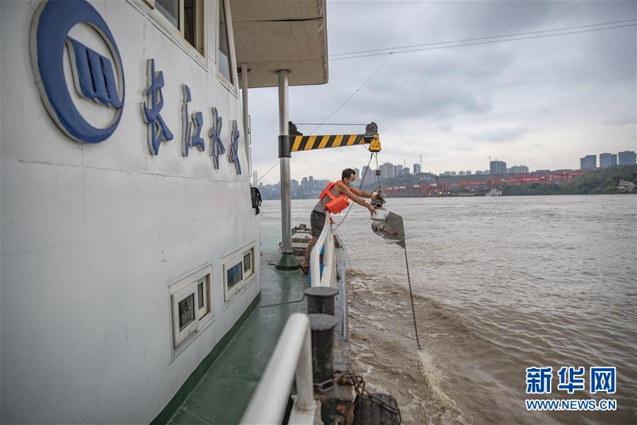 （防汛抗洪&middot;圖文互動）（6）筑起防大汛的堅強防線&mdash;&mdash;重慶防御長江、嘉陵江過境洪峰現(xiàn)場記錄