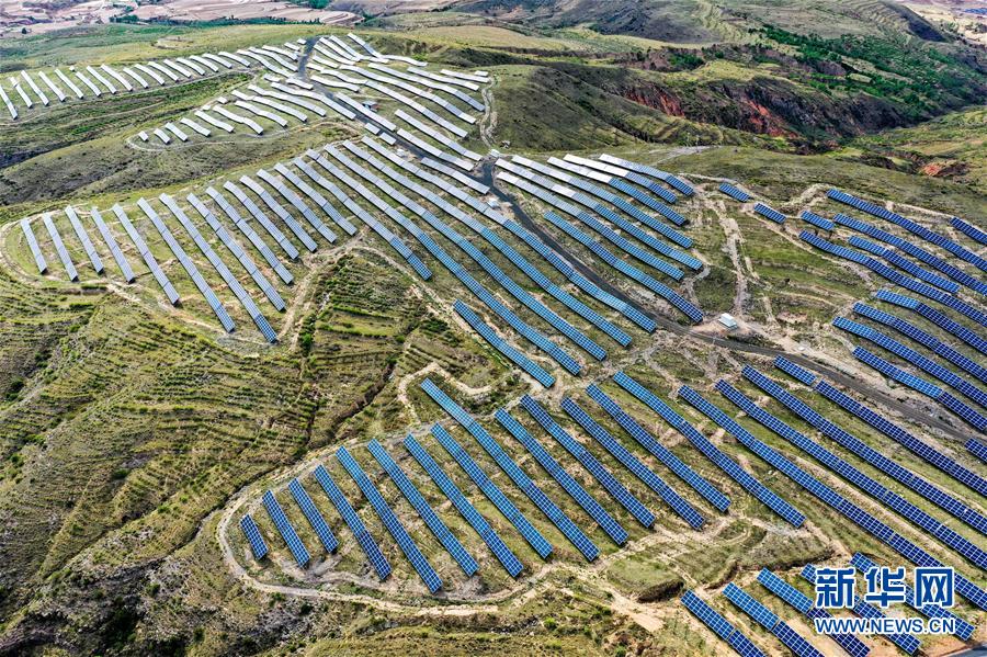 (新華全媒頭條·圖文互動(dòng))(3)黃土地上向陽花開——來自山西深度貧困地區(qū)的脫貧故事