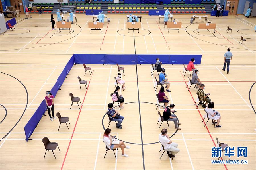 （圖文互動）（3）&ldquo;身為醫(yī)護人員一分子，應該出來幫忙&rdquo;&mdash;&mdash;參與新冠病毒社區(qū)檢測的香港醫(yī)護人員速寫