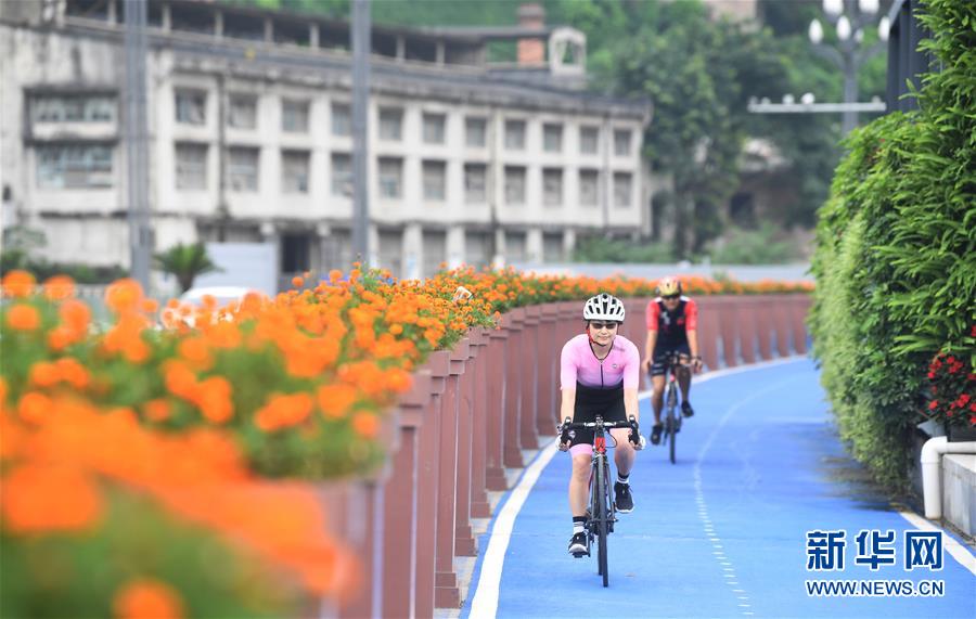 (新華全媒頭條·圖文互動)(8)西部有個新的“圈”——成渝加快雙城經(jīng)濟圈建設(shè)