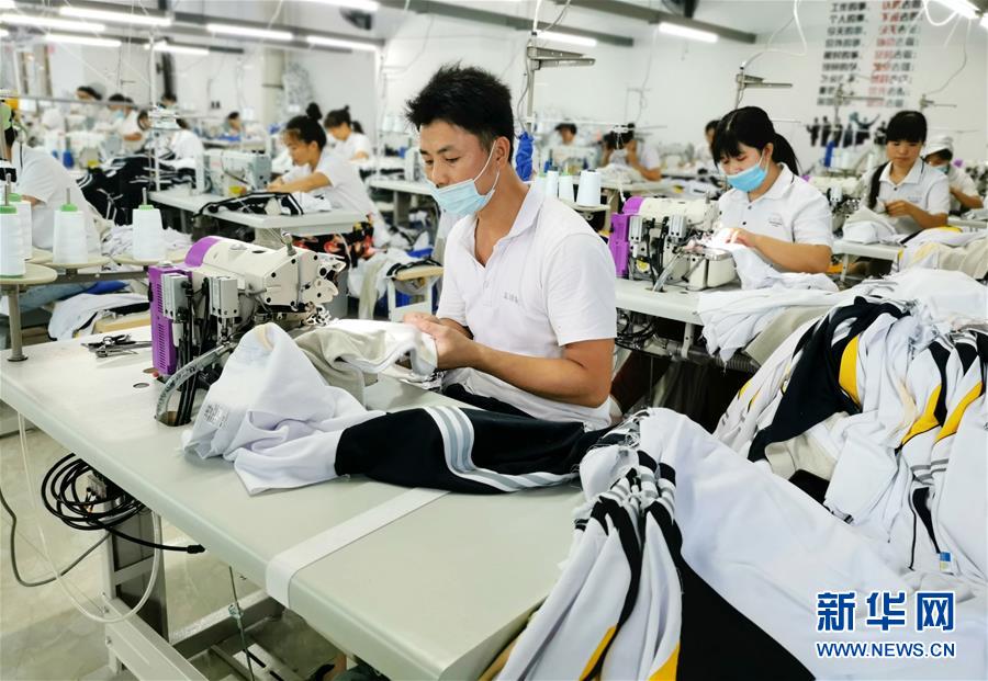 （決戰(zhàn)決勝脫貧攻堅(jiān)&middot;圖文互動(dòng)）（6）同飲一江水 攜手&ldquo;斬窮根&rdquo;&mdash;&mdash;深圳對(duì)口廣西河池、百色扶貧協(xié)作見聞