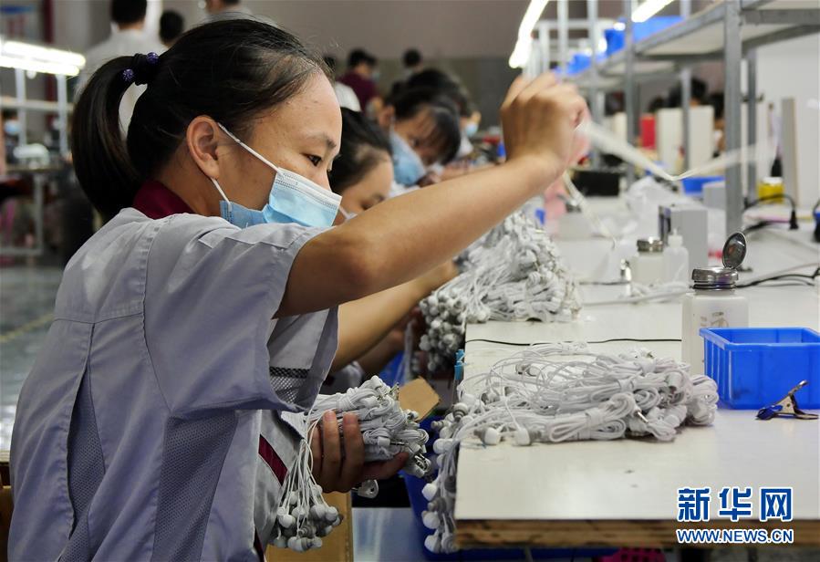 （決戰(zhàn)決勝脫貧攻堅(jiān)&middot;圖文互動(dòng)）（12）同飲一江水 攜手&ldquo;斬窮根&rdquo;&mdash;&mdash;深圳對(duì)口廣西河池、百色扶貧協(xié)作見聞