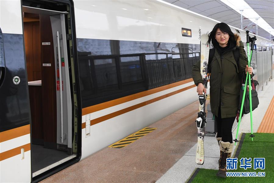 （新華全媒頭條&middot;圖文互動(dòng)）（11）北京初展&ldquo;雙奧&rdquo;之城英姿&mdash;&mdash;寫(xiě)在北京冬奧會(huì)開(kāi)幕倒計(jì)時(shí)500天之際