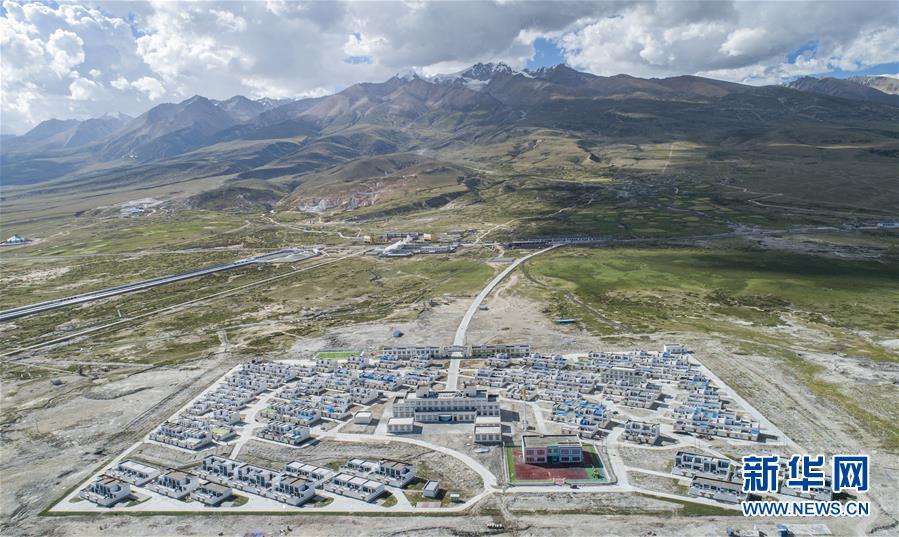 （新華全媒頭條&middot;走向我們的小康生活&middot;圖文互動）（1）扎西德勒，我們的新家園&mdash;&mdash;西藏易地扶貧搬遷搬出幸福美好新生活