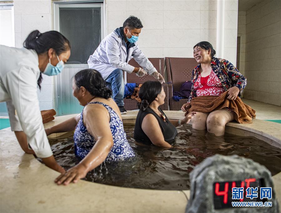 （新華全媒頭條&middot;走向我們的小康生活&middot;圖文互動）（10）扎西德勒，我們的新家園&mdash;&mdash;西藏易地扶貧搬遷搬出幸福美好新生活