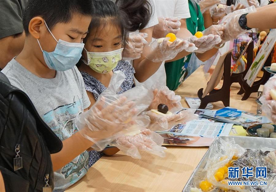 （新華全媒頭條&middot;圖文互動(dòng)）（9）流動(dòng)中國(guó)折射復(fù)蘇新氣象&mdash;&mdash;透視&ldquo;十一&rdquo;黃金周